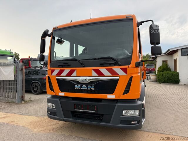 Sklápěcí vůz MAN TGL 12.250 Meiller/DoKa 6Sitze/2xAHK/Klima/EURO6