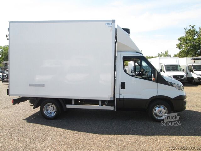 Furgão frigorífico IVECO 35 C13*Carrier Kühlkoffer*Fleischhaken+Bahn*