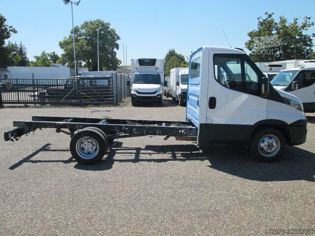 Furgona šasija IVECO 35 C13*Fahrgestell*