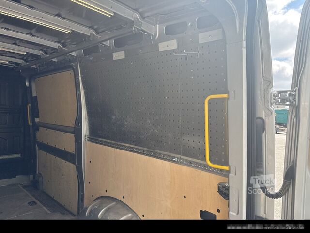 Furgon z wysokim dachem VOLKSWAGEN VW Crafter Kasten Klima/Kamera/AHK