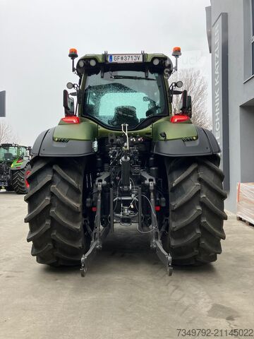 Tractor Valtra Q305
