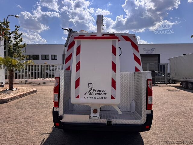  Renault Master Steiger  France Elevateur 121 FTc