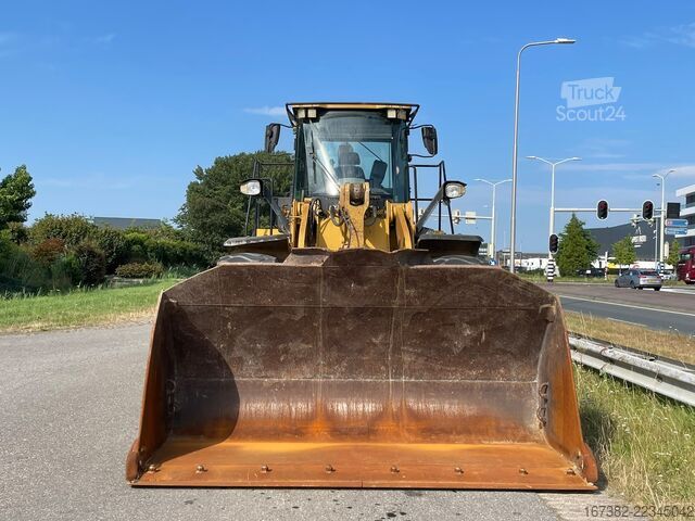  Caterpillar 966M