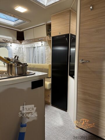 Alkoven Wohnmobil EURAMOBIL Activa One AO 650 HS Bald auf dem Hof!