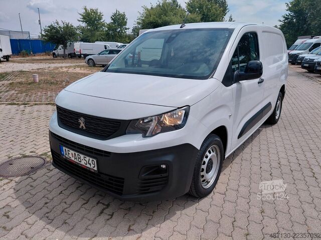Панелен ван PEUGEOT Partner Premium L2