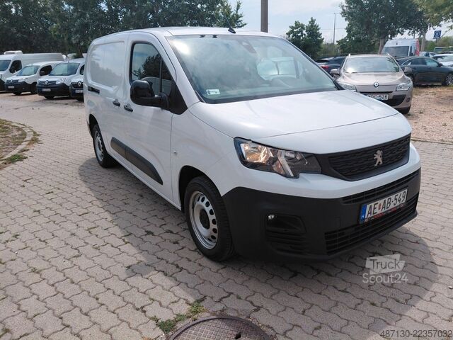 Панелен ван PEUGEOT Partner Premium L2