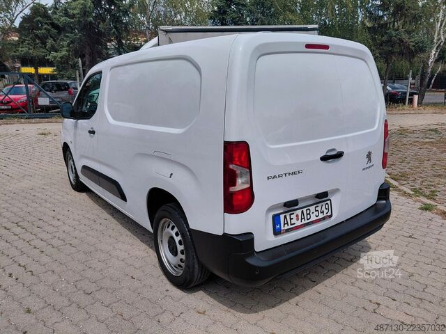Панелен ван PEUGEOT Partner Premium L2