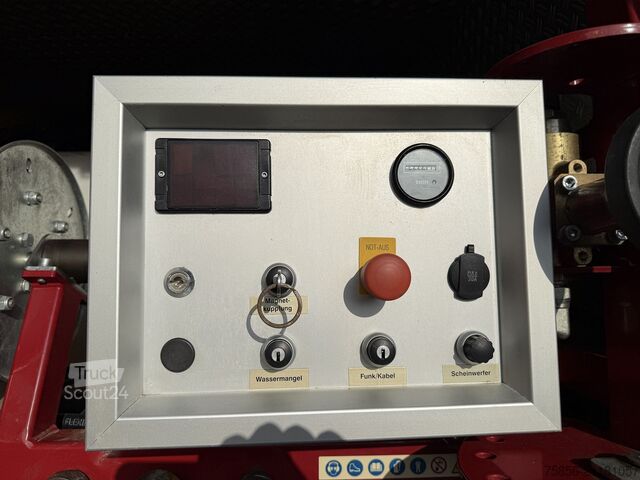 HD visokotlačni čistilec Mercedes-Benz 516 CDI Hochdruck HD-Spüler KARO HD 200