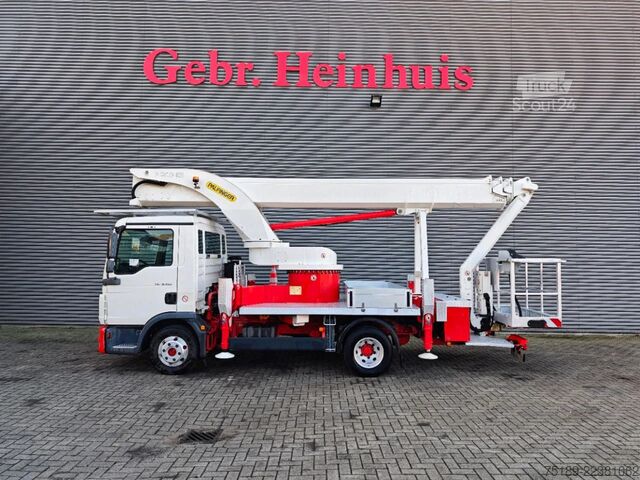 MAN TGL 8.150 4x2 Palfinger P300KS