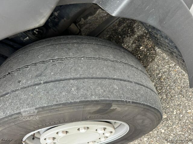 Кузов + кран HIAB XS 322-6 Renault T 380