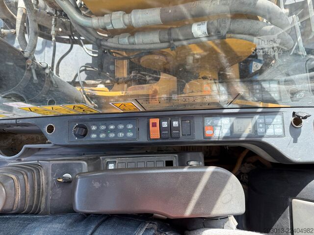 Gumikerekes kotrógép CATERPILLAR M313D Mobilbagger 14,2 Tonnen