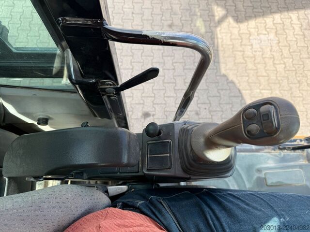 Gumikerekes kotrógép CATERPILLAR M313D Mobilbagger 14,2 Tonnen