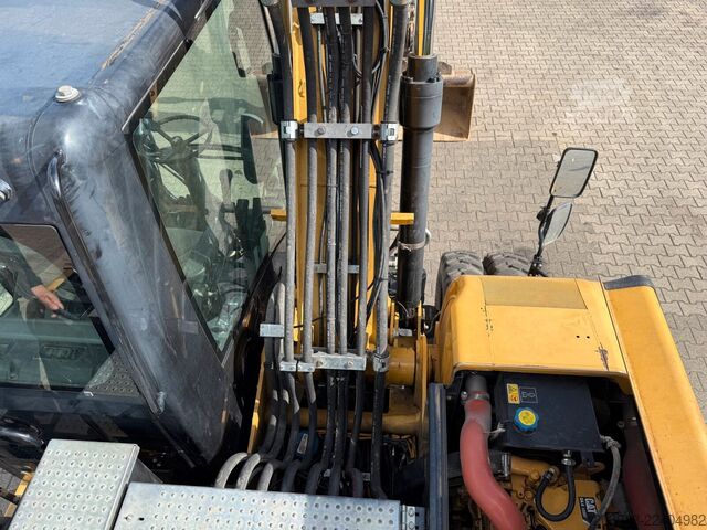 Gumikerekes kotrógép CATERPILLAR M313D Mobilbagger 14,2 Tonnen