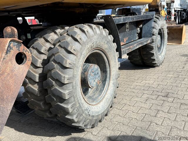 Gumikerekes kotrógép CATERPILLAR M313D Mobilbagger 14,2 Tonnen