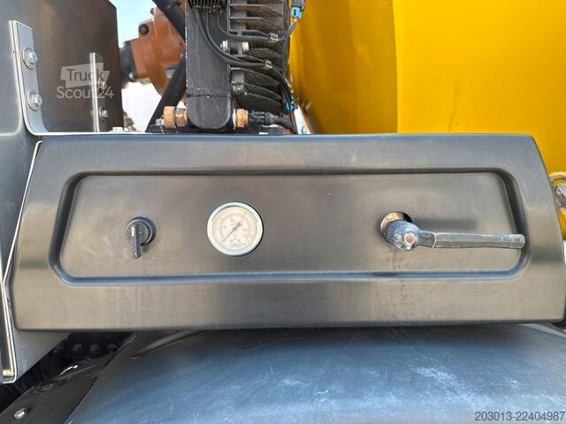 Autobetoniere MAN 35.400 8x4 BB CH Betonmischer Liebherr