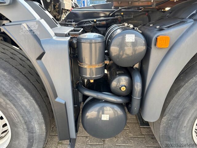 Autobetoniere MAN 35.400 8x4 BB CH Betonmischer Liebherr