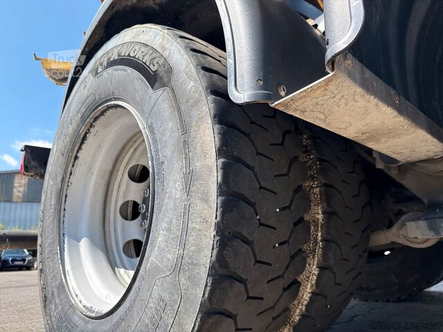 Автобетоносмеситель MAN 35.400 8x4 BB CH Betonmischer Liebherr