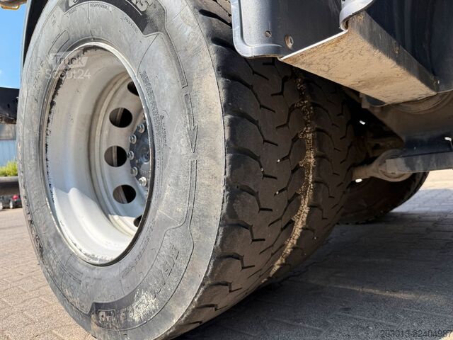 Автобетоносмеситель MAN 35.400 8x4 BB CH Betonmischer Liebherr