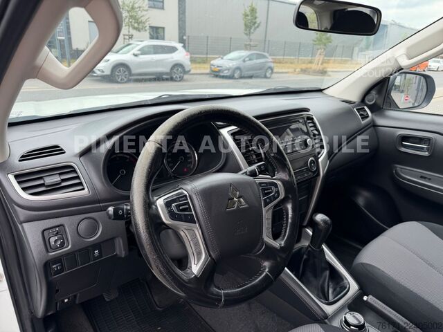 Pick-up kombi MITSUBISHI L200  D/C 220DI-D M-PRO Doppelkabine 4WD