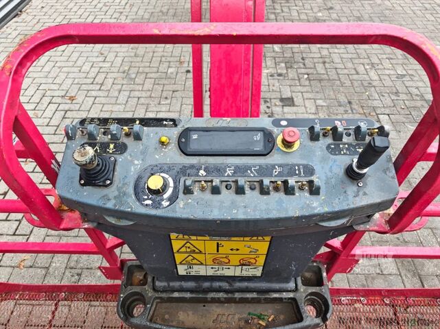 Platforma teleskopowa JLG 660 SJ