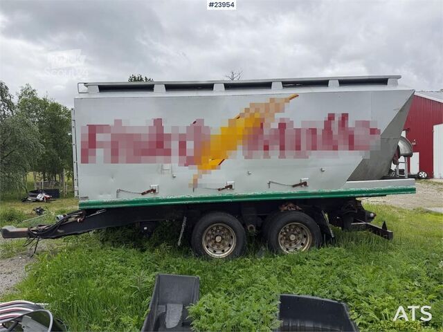   Trailer-Bygg TB 20 tipper trailer. Repair project.