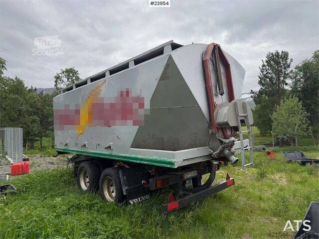   Trailer-Bygg TB 20 tipper trailer. Repair project.