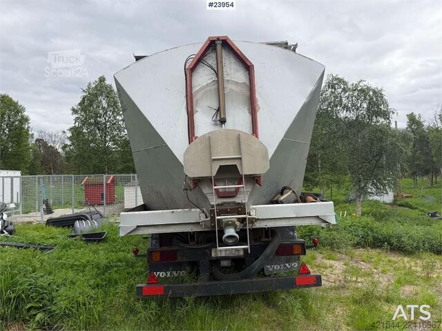   Trailer-Bygg TB 20 tipper trailer. Repair project.