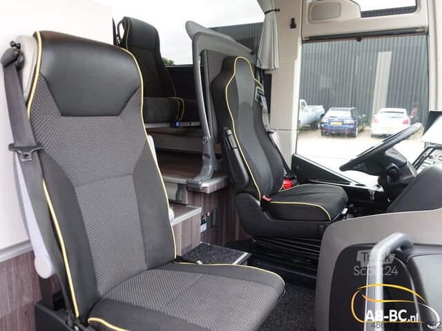 Långfärdsbuss MERCEDES-BENZ Tourismo RHD, 55 Sitze, Euro 6