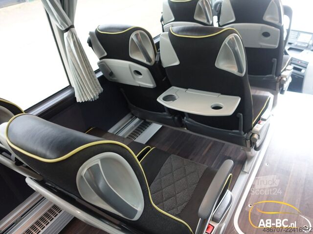 Långfärdsbuss MERCEDES-BENZ Tourismo RHD, 55 Sitze, Euro 6