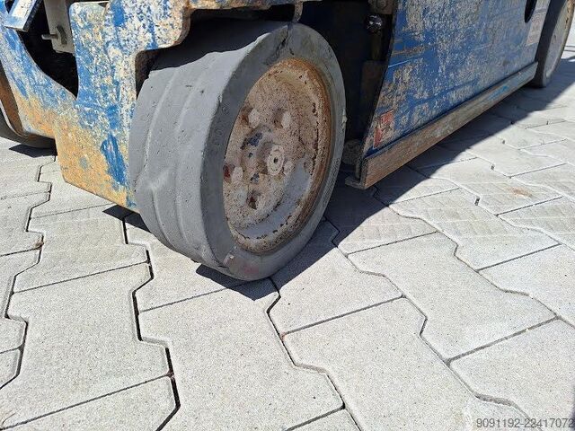Škarjasto dvigalo SkyJack SJIII 3219