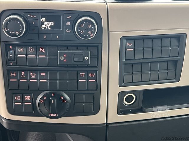 Beverage truck MAN TGX 26.500 XLX 6x2 Lift Klima LBW AbstTempom AHK