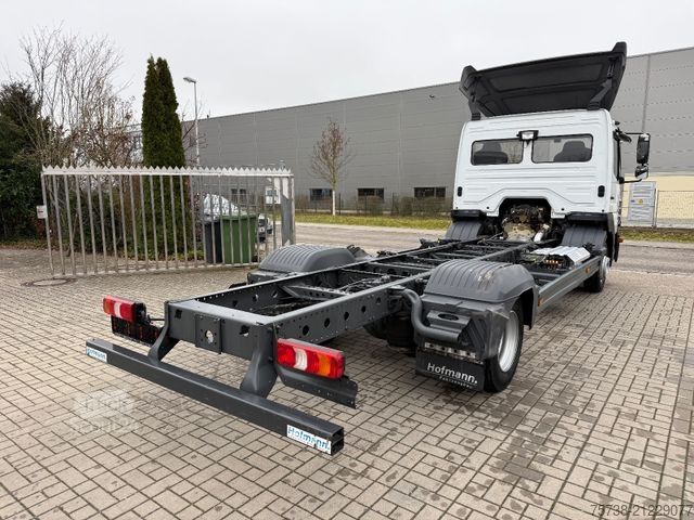 Pakettiauton alusta MERCEDES-BENZ Atego 818 L Fahrgestell/Klima/SCHALTER/EURO6D