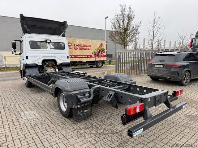 Pakettiauton alusta MERCEDES-BENZ Atego 818 L Fahrgestell/Klima/SCHALTER/EURO6D