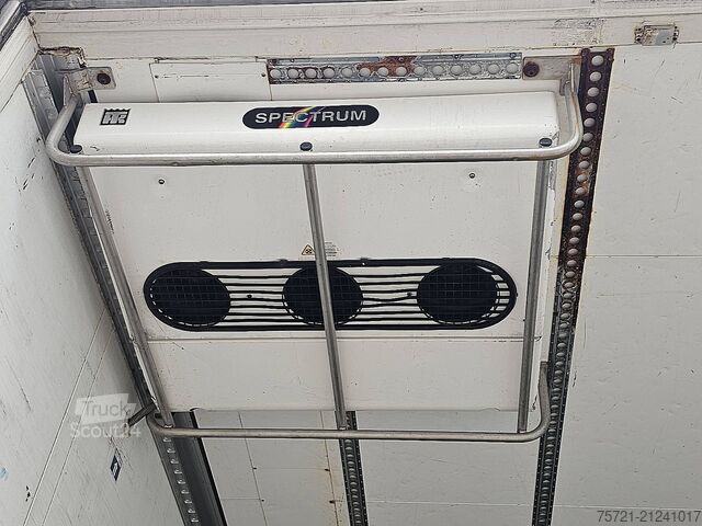 Vežimas šaldytuve ir (arba) šaldytuve SCHMITZ N/A THERMO KING SPECTRUM