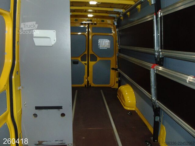 Magas tetős furgon VW Crafter Maxi 2.0 TDI DSG Regalsys.-Klima-Kamera