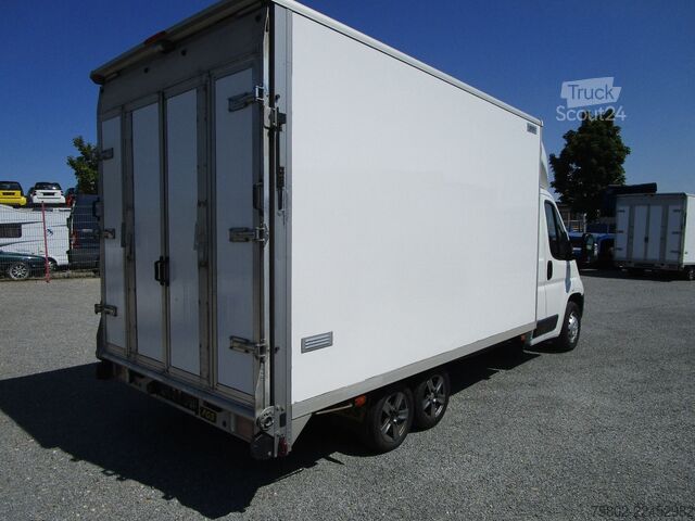 Dobozos furgon PEUGEOT Boxer  2.0L 130PS*3-Achser+Türen+Rampe hinten*