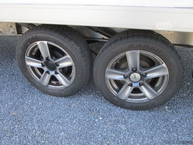 Dobozos furgon PEUGEOT Boxer  2.0L 130PS*3-Achser+Türen+Rampe hinten*