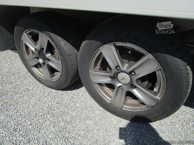 Dobozos furgon PEUGEOT Boxer  2.0L 130PS*3-Achser+Türen+Rampe hinten*