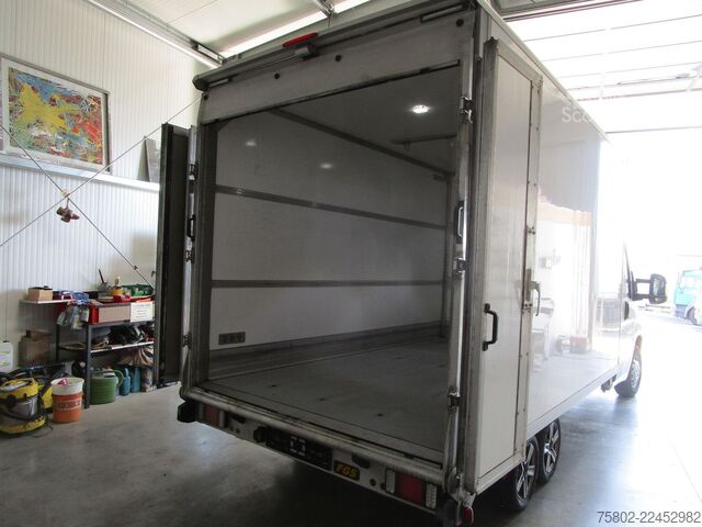 Dobozos furgon PEUGEOT Boxer  2.0L 130PS*3-Achser+Türen+Rampe hinten*