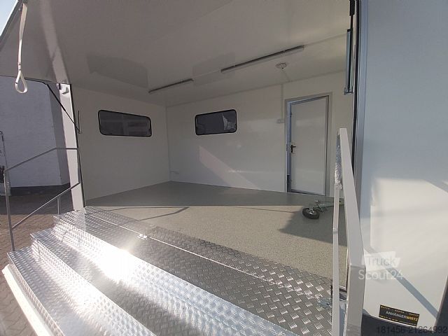 Árusító utánfutó trailershop Verkauf Messestand Wahlkampfbühne