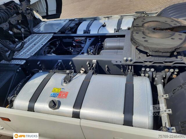 Стандартен влекач SCANIA R 460 Highline Retarder 2 x Tank LDW ACC