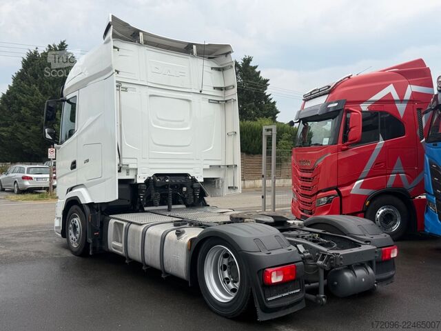 وحدة جر ذات حجم كبير DAF XG 530 FT Lowdeck/Mega Intarder