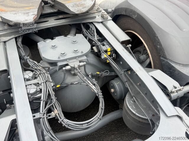وحدة جر ذات حجم كبير DAF XG 530 FT Lowdeck/Mega Intarder