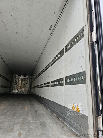 شبه مقطورة مبردة SCHMITZ CARGOBULL SKO24/L-13.4 FP 45-Liftachse-Palettenkasten-Blum