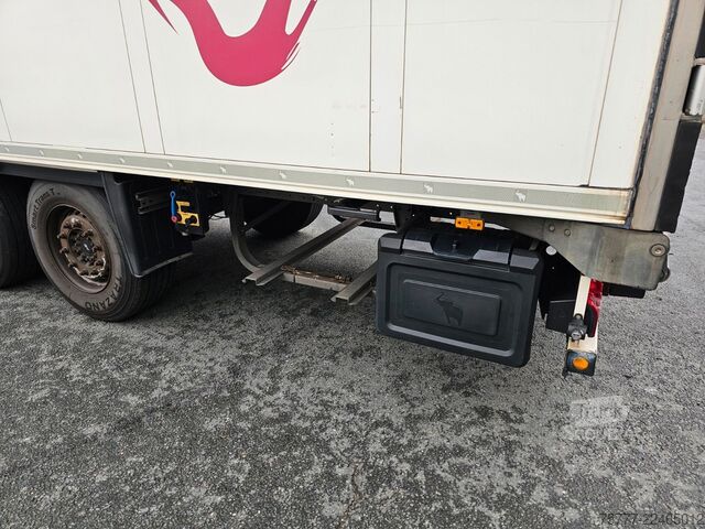 شبه مقطورة مبردة SCHMITZ CARGOBULL SKO24/L-13.4 FP 45-Liftachse-Palettenkasten-Blum