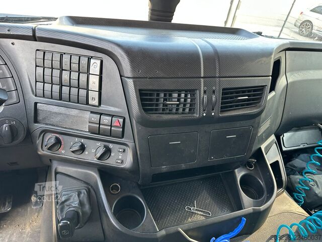 Camion caisson IVECO AD190S42/P E6 | XP | KLIMA | BOX and LIFT | 3X I