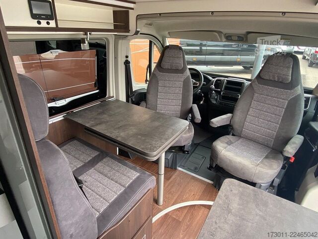 Kastenwagen Wohnmobil / Campervan PÖSSL 2WIN Vario - Sonderpreis !!!