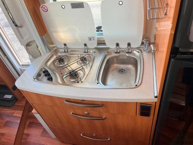 Integrovaný karavan HYMER/ERIBA Exsis 578 - Hub/Einzelbetten -  -
