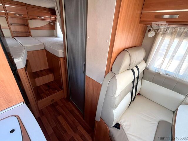 Integrovaný karavan HYMER/ERIBA Exsis 578 - Hub/Einzelbetten -  -