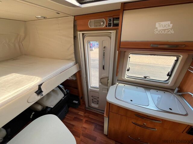 Integrovaný karavan HYMER/ERIBA Exsis 578 - Hub/Einzelbetten -  -